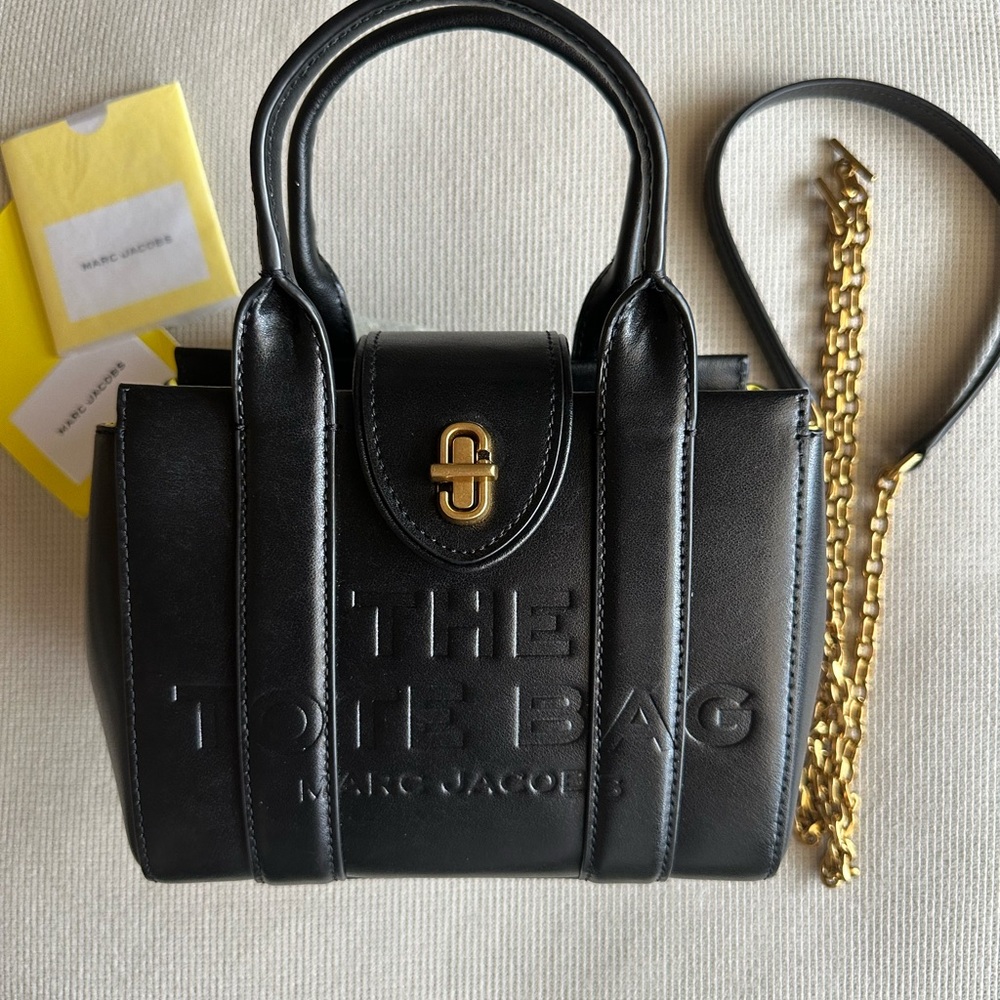 Marc Jacobs The Mini Turnlock Leather Crossbody Tote Bag In Black